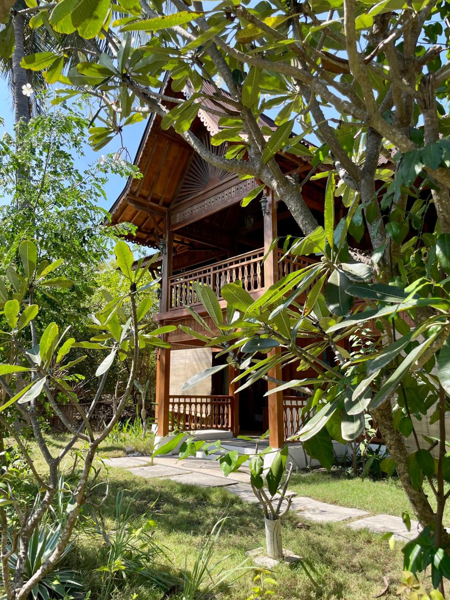 The Exile Sunsetpoint Hotel Gili Trawangan Eksteriør billede
