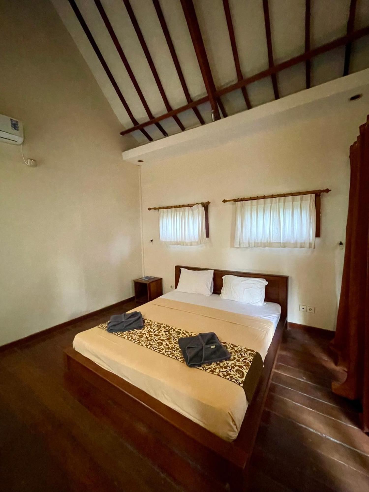 The Exile Sunsetpoint Hotel Gili Trawangan Eksteriør billede